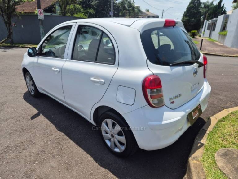 NISSAN - MARCH - 2014/2015 - Branca - R$ 40.900,00