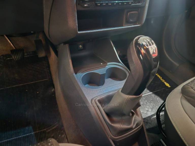 CHEVROLET - MONTANA - 2013/2014 - Prata - R$ 45.900,00