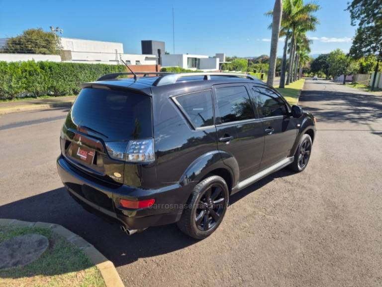 MITSUBISHI - OUTLANDER - 2010/2011 - Preta - R$ 64.900,00