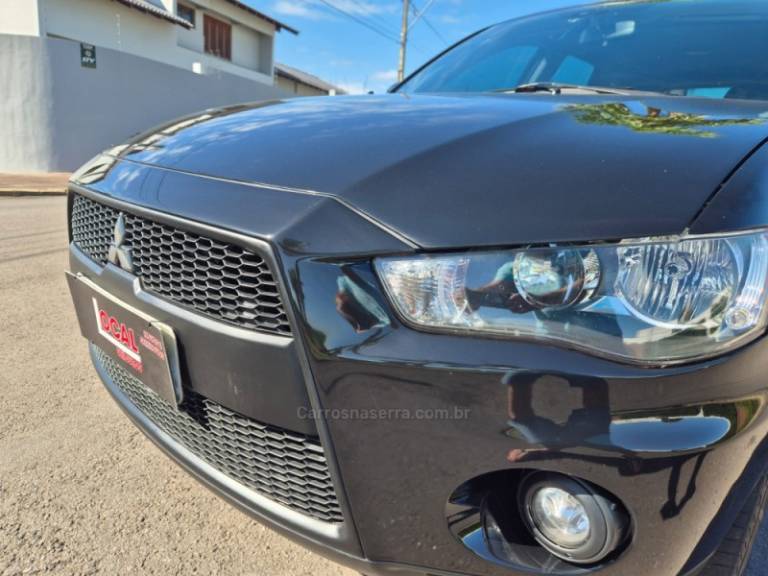 MITSUBISHI - OUTLANDER - 2010/2011 - Preta - R$ 64.900,00