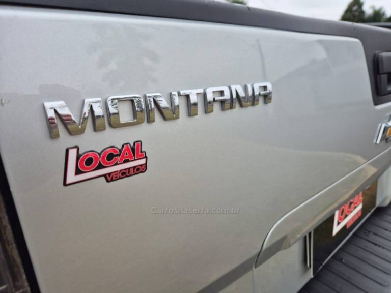 CHEVROLET - MONTANA - 2013/2014 - Prata - R$ 45.900,00
