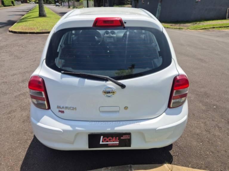 NISSAN - MARCH - 2014/2015 - Branca - R$ 40.900,00