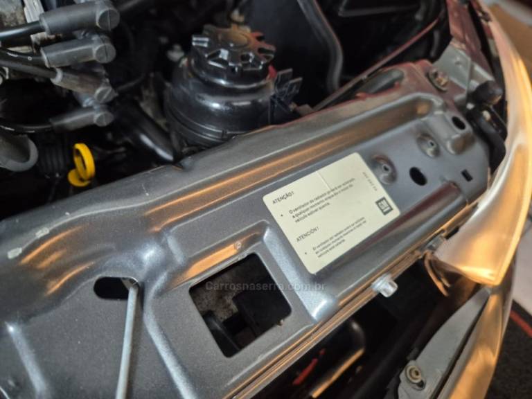 CHEVROLET - CORSA - 2012/2012 - Cinza - R$ 35.900,00