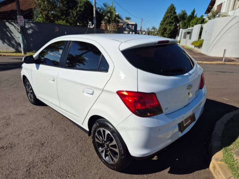 CHEVROLET - ONIX - 2012/2013 - Branca - R$ 48.900,00