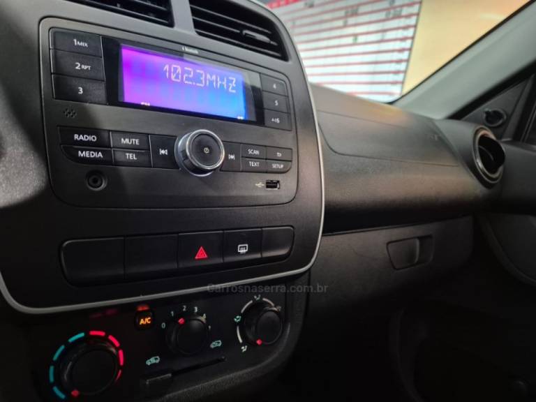 RENAULT - KWID - 2020/2021 - Branca - R$ 45.900,00