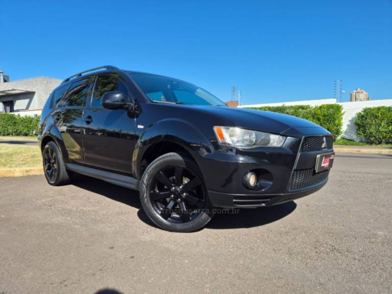 MITSUBISHI - OUTLANDER - 2010/2011 - Preta - R$ 64.900,00